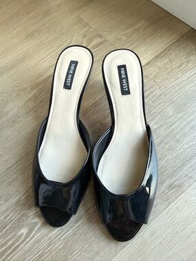 Nine West Black Patent Open-Toe Slide Mules